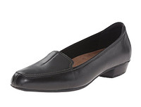 限7.5码：Clarks Timeless Flat 女士皮鞋