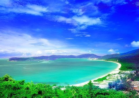 自由行:上海-三亚 5日往返含税机票+首晚五星级