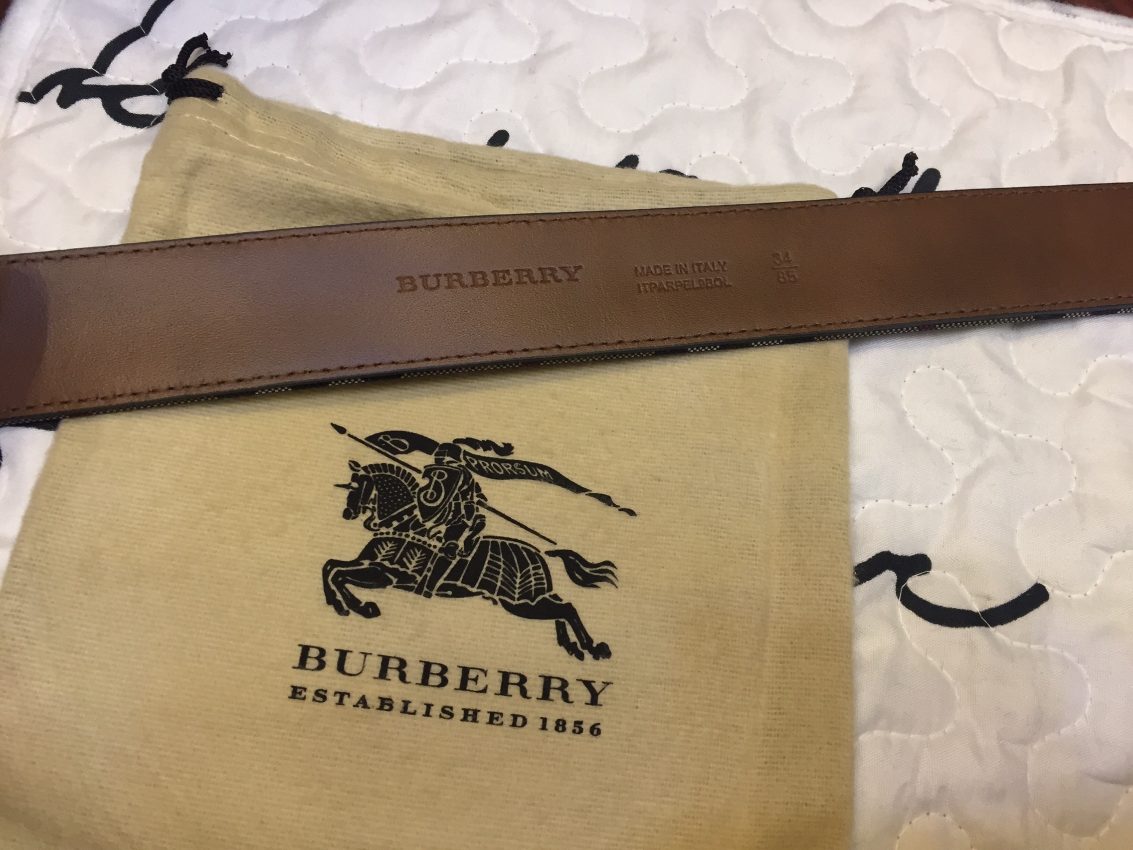 正品巴宝莉burberry经典格子纹皮带