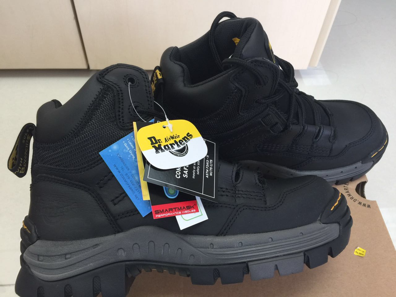 英国知名品牌马丁靴 Dr. Martens Truss 7-Tie S