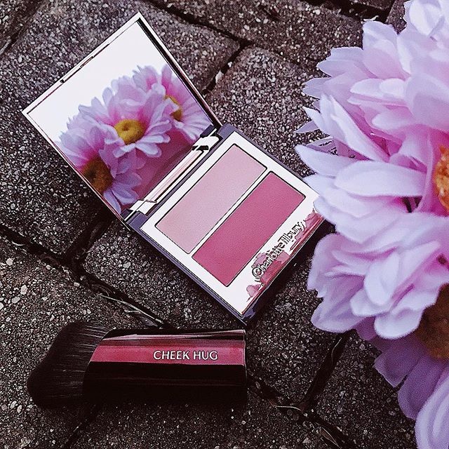夏洛特蒂铂丽 Charlotte Tilbury pretty youth glow filter 滤镜光泽腮红高光盘 5.4g