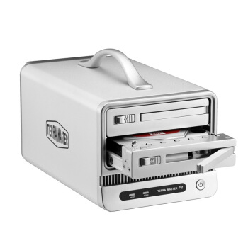  TERRAMASTER 铁威马 F2-NAS 网络存储服务器