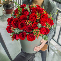 爱侣 鲜花速递33朵红玫瑰花抱抱桶送爱人送女友同城配送北京上海成都广州全国花店送花店