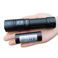 FENIX 菲尼克斯 强光远射手电筒 户外照明专用坚固手电筒 PD40R黑色3000流明