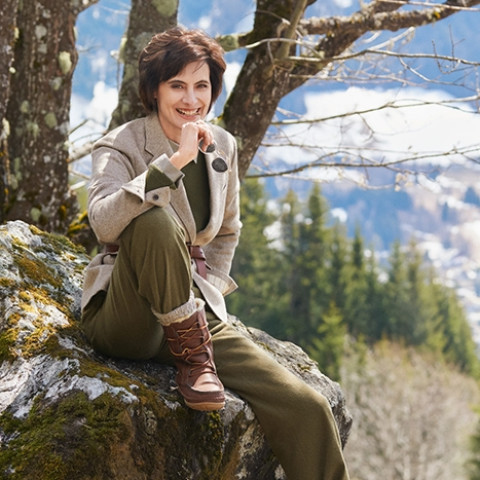 感受法式優(yōu)雅 優(yōu)衣庫&Ines de la Fressange合作系列 