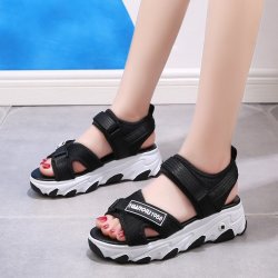 网红运动凉鞋女2020新款夏季超火休闲老爹松糕鞋百搭魔术贴沙滩鞋