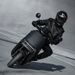 ninebot九号纳恩博e200pone电动摩托车时速100km/h
