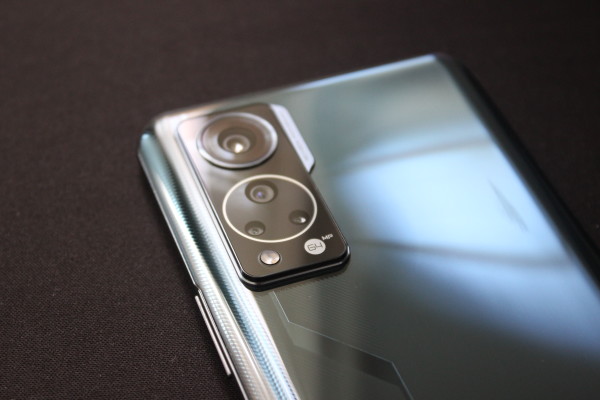 中兴手机axon30,中兴手机axon30pro参数 小编精选zte中兴axon305g屏下摄像手机