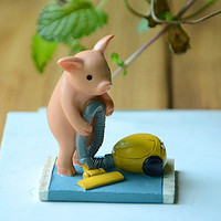 真自在可爱小猪摆件猪年七夕节生日礼物读书动物树脂装饰精致送男生女生创意摆件 坐礼物上的小猪 做卫生小猪