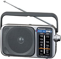 Panasonic 松下 電器 便攜式 AM / FM 收音機，電池供電模擬收音機，交流供電，銀色 (RF-2400D)