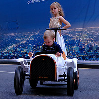 BEIDUOQI 貝多奇 親子車 兒童電動親子車兒童電動車四輪可坐兒童電動汽車兒童汽車可坐人玩具車可坐人兒童車四輪白色