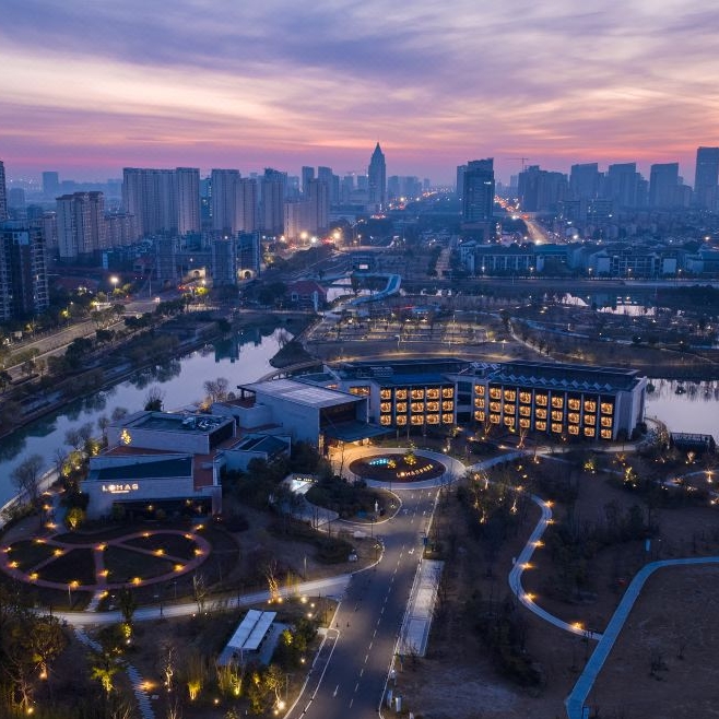 江浙沪周末游冲，含正餐！暑假/节假日不加价！苏州金海华LOHAS 华屿东方酒店 悦屿精致房1晚套餐（午餐套餐+欢迎水果+晚安酸奶+欢迎礼遇等）