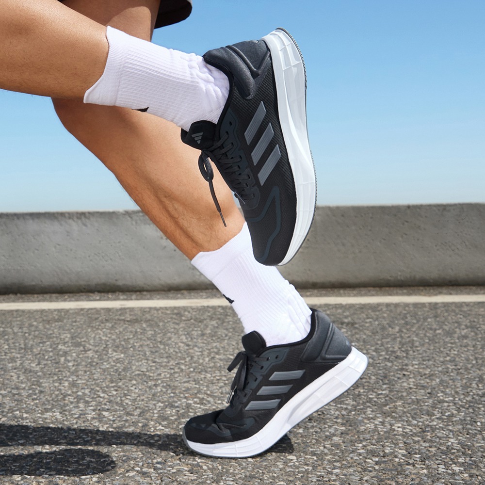 DURAMO 10训练备赛轻盈跑步运动鞋男女adidas阿迪达斯HP2386