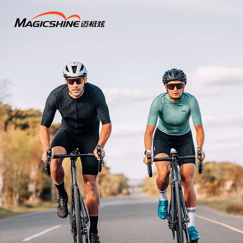 迈极炫专业变色骑行眼镜日夜两用防风风镜运动跑步护目镜登山眼镜