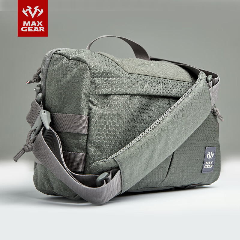MAXGEAR鲣鸟单肩包挎包户外运动通勤男女潮牌大容量学生情侣休闲运动邮差