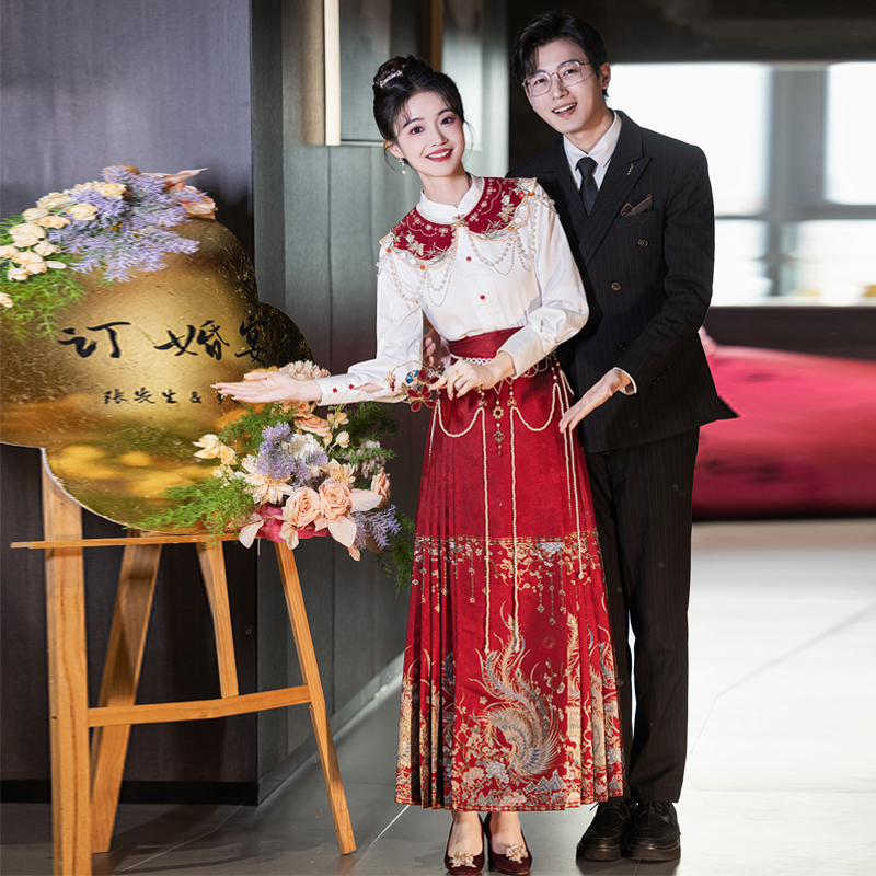 新中式红色马面裙敬酒服小个子汉服套装女结婚订婚礼服新年拜年服