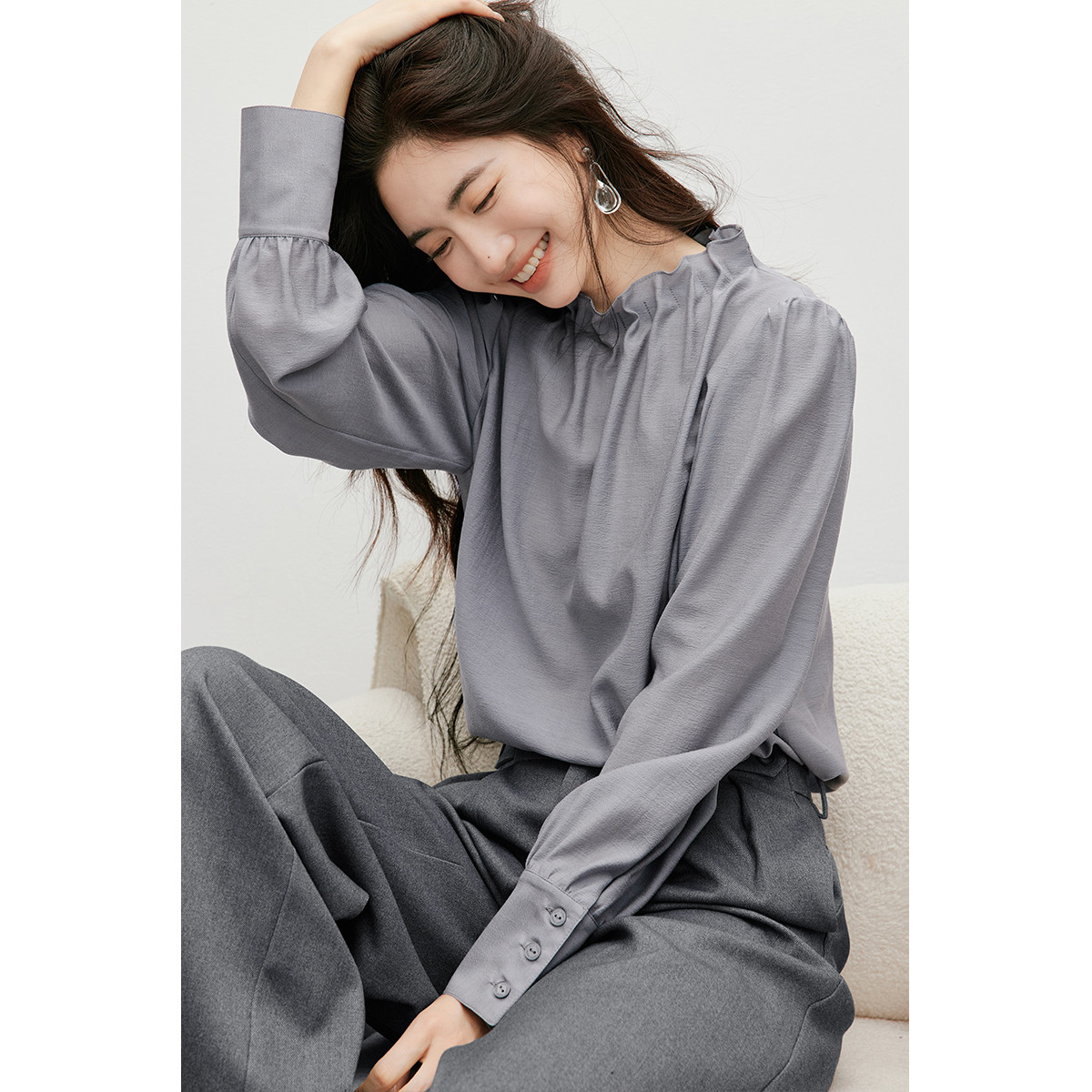 2025春季女装气质百搭日常纯色正肩立体花苞领套头衬衫上衣