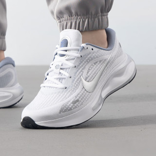 NIKE 缓震耐磨 男士运动鞋  炫酷银白-104 44