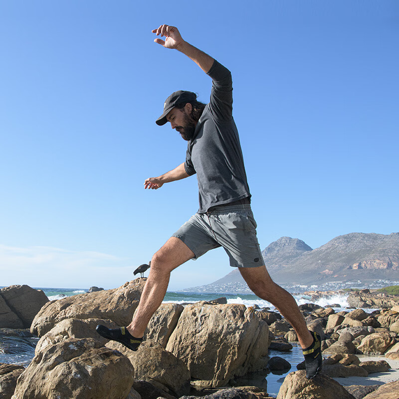 NatureHike挪客户外暖霁胶底防滑涉水鞋 沙滩鞋男女户外凉鞋溯溪鞋防滑防割速干