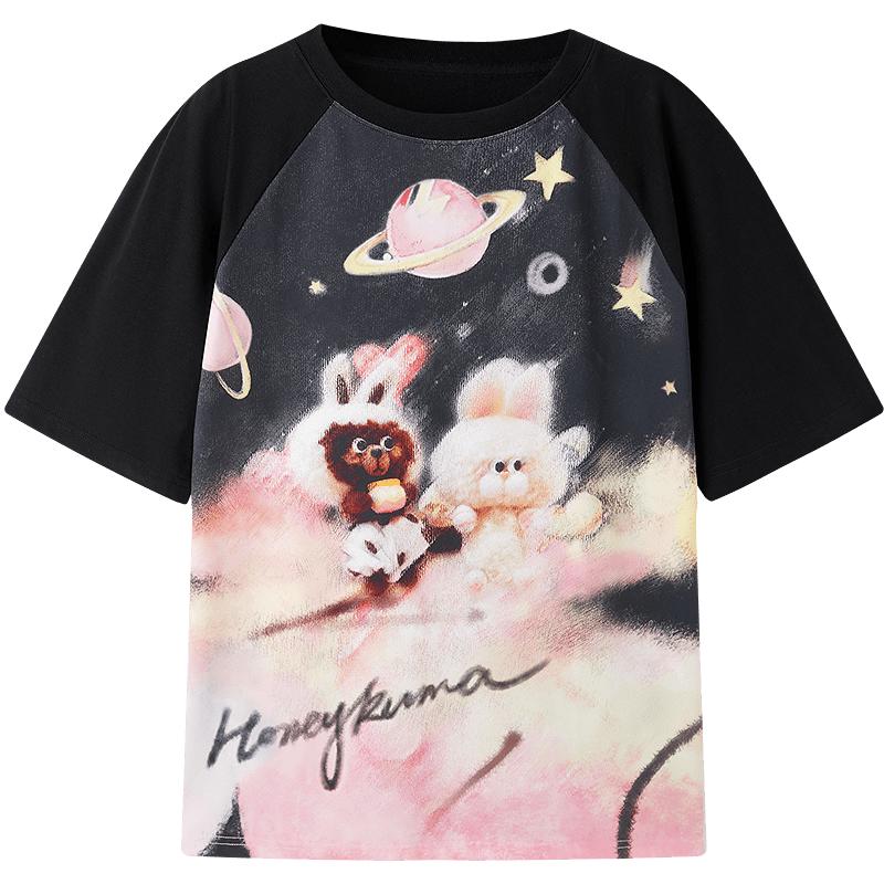 【Honey Kuma联名】乐町夏季玩偶场景满印插肩大T恤短袖
