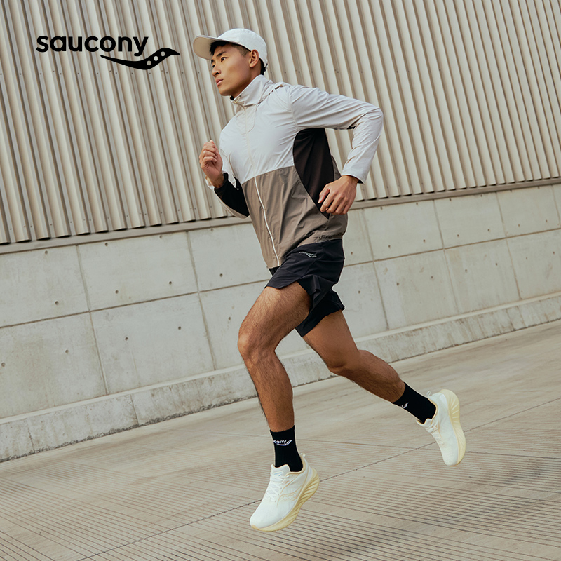 Saucony索康尼胜利22彭于晏同款缓震跑鞋