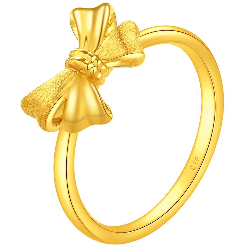 周大福优雅蝴蝶结足金黄金戒指女计价F231897