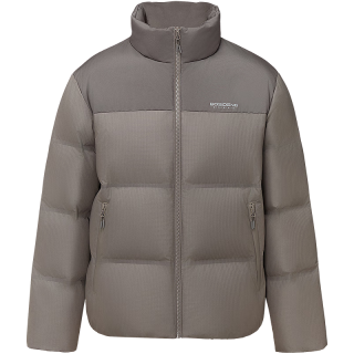 波司登 短款时尚休闲科技轻量羽绒服