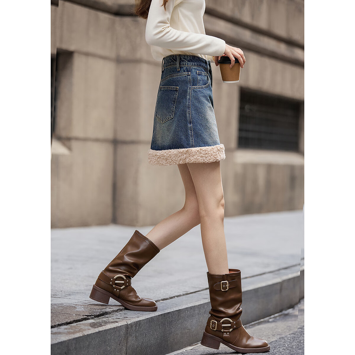 唐狮（TonLion）2025秋冬女拼接牛仔半身短裙