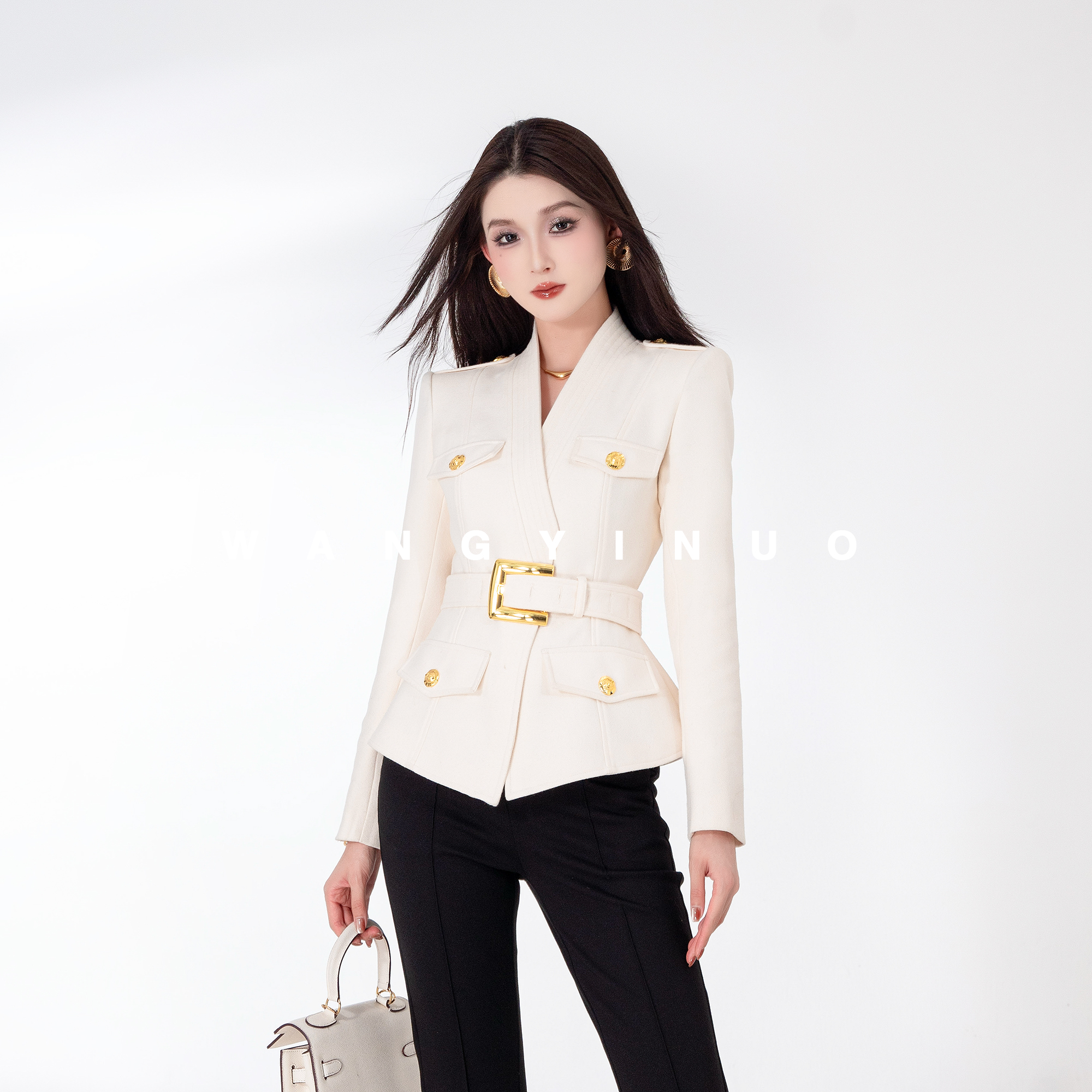 MD依诺【留洋千金】2025秋季时尚重工设计感名媛精致西服外套