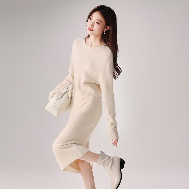 索菲丝尔 冬季简约圆领针织连衣裙时尚宽松百搭休闲直筒毛衣裙