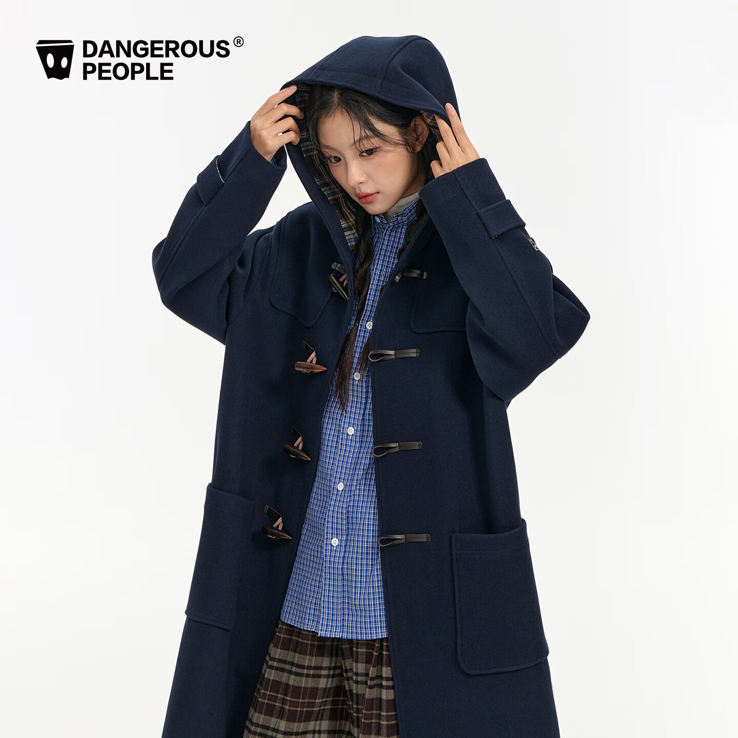  Dangerous People 牛角扣 呢大衣