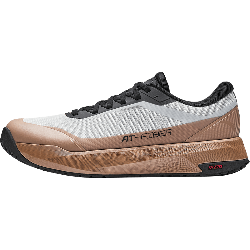 安踏 【风雨兼程】男鞋橡胶抓地耐磨缓震回弹跑步鞋包裹城市通勤商务鞋