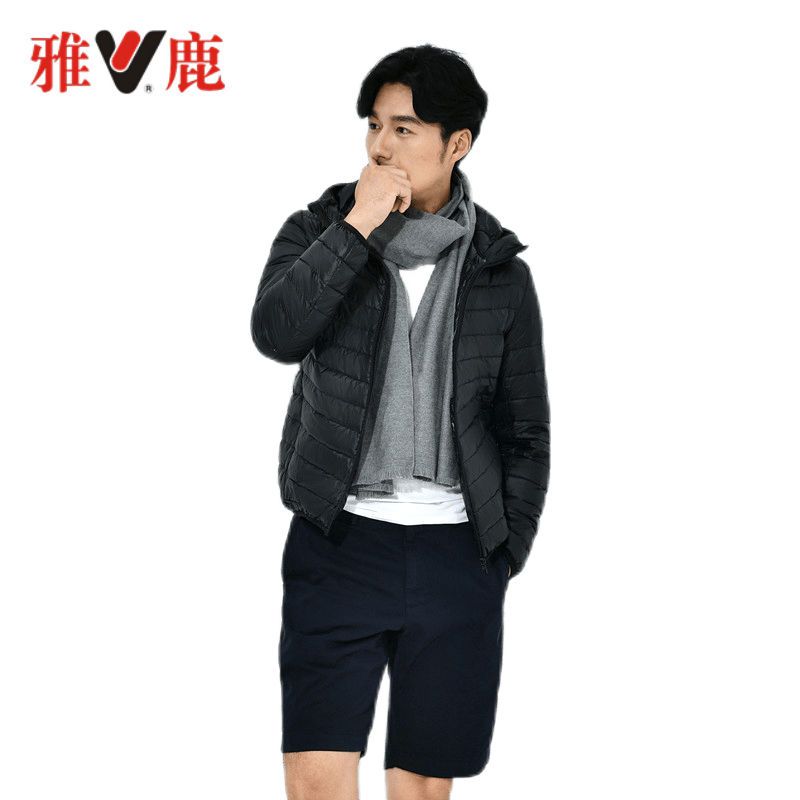 雅鹿轻薄连帽羽绒服