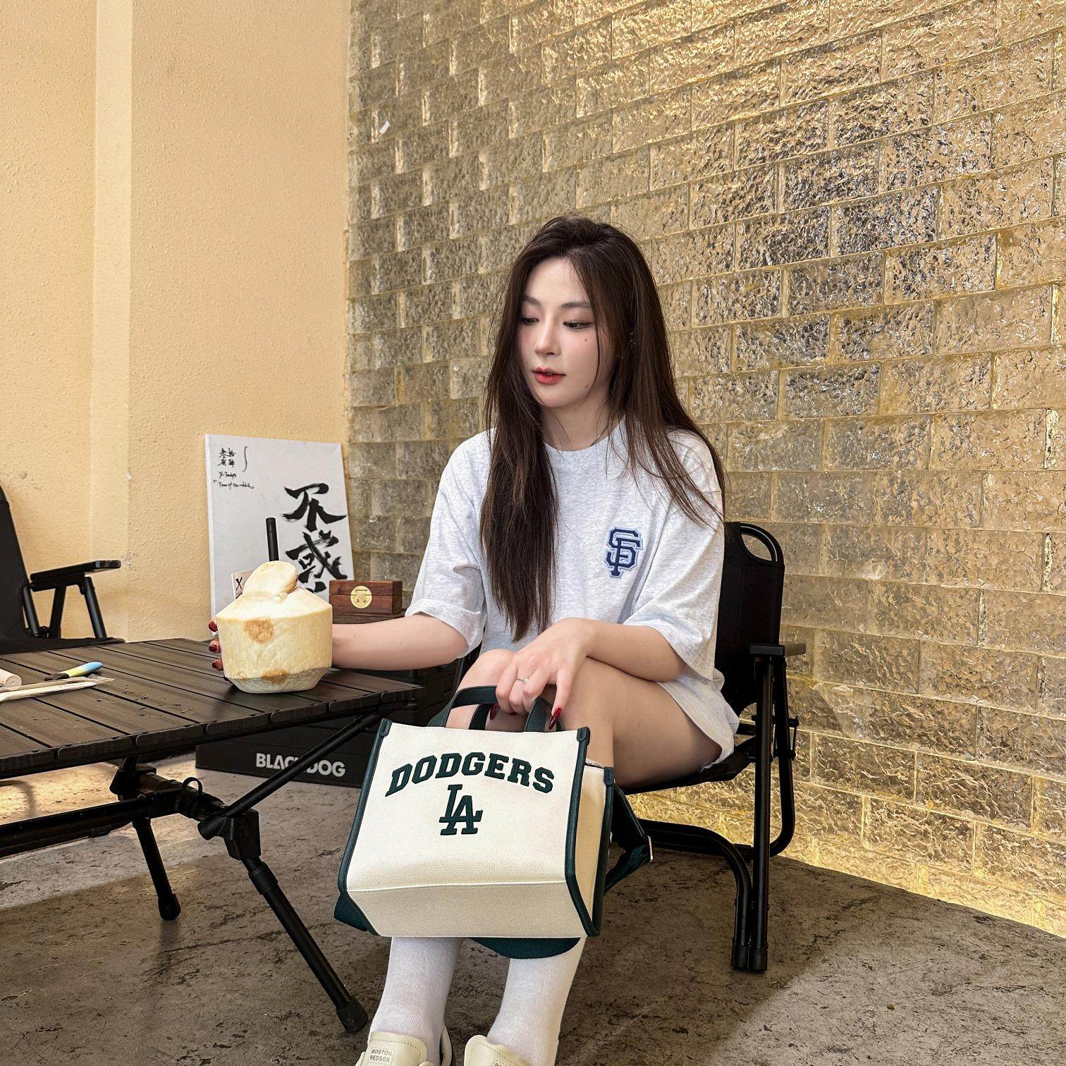 MLB男女同款VARSITY BASIC日常休闲包户外单肩包通勤斜挎包