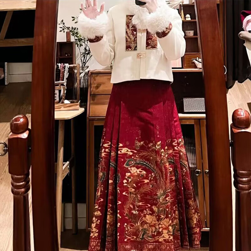  LMAY 新中式 女士马面裙套装 吉祥红上衣+马面裙  曹县汉服过年衣服 XL 【125-140斤】