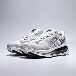 NIKE 男士跑步鞋