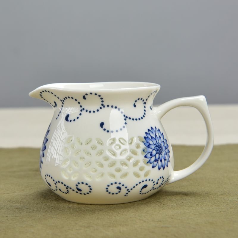  瓷牌茗茶具 青花瓷公道杯