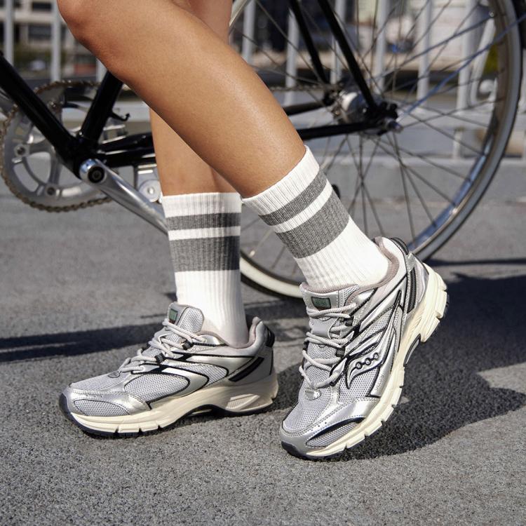  saucony/索康尼 复古 款运动鞋