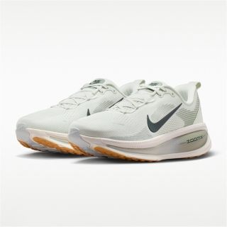NIKE 运动训练VOMERO 18男士跑步鞋HM6803-020
