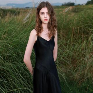 三彩 ibudu系列26春夏无袖V领吊带连衣裙女