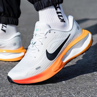 NIKE 男士公路跑步鞋  40