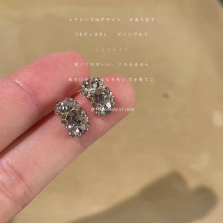 半日逅屿 冷淡风玻璃水钻耳钉 925银针镀14K 2474