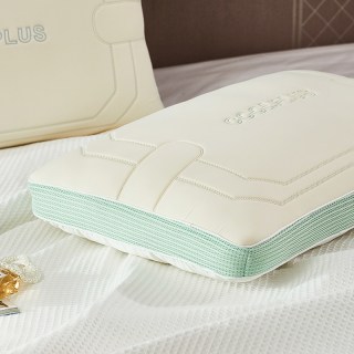 富安娜 乳胶枕头泰国进口正品成人呵护颈椎家用小冰皮