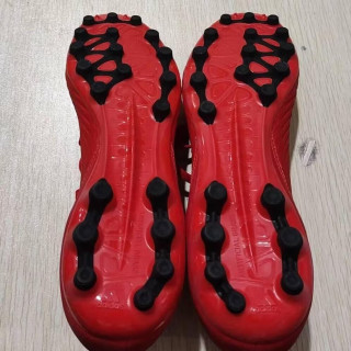 adidas 微瑕捡漏比赛训练短钉碎钉足球鞋男不支持退换