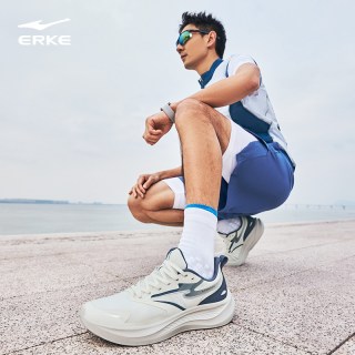 鸿星尔克 羽行 男款跑鞋 51126203046