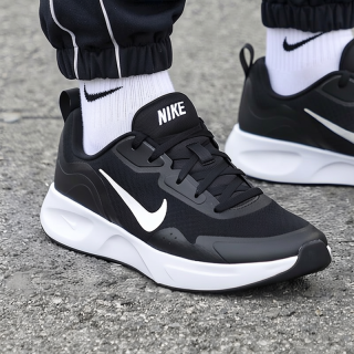 NIKE 男款跑步鞋 CJ1682-004