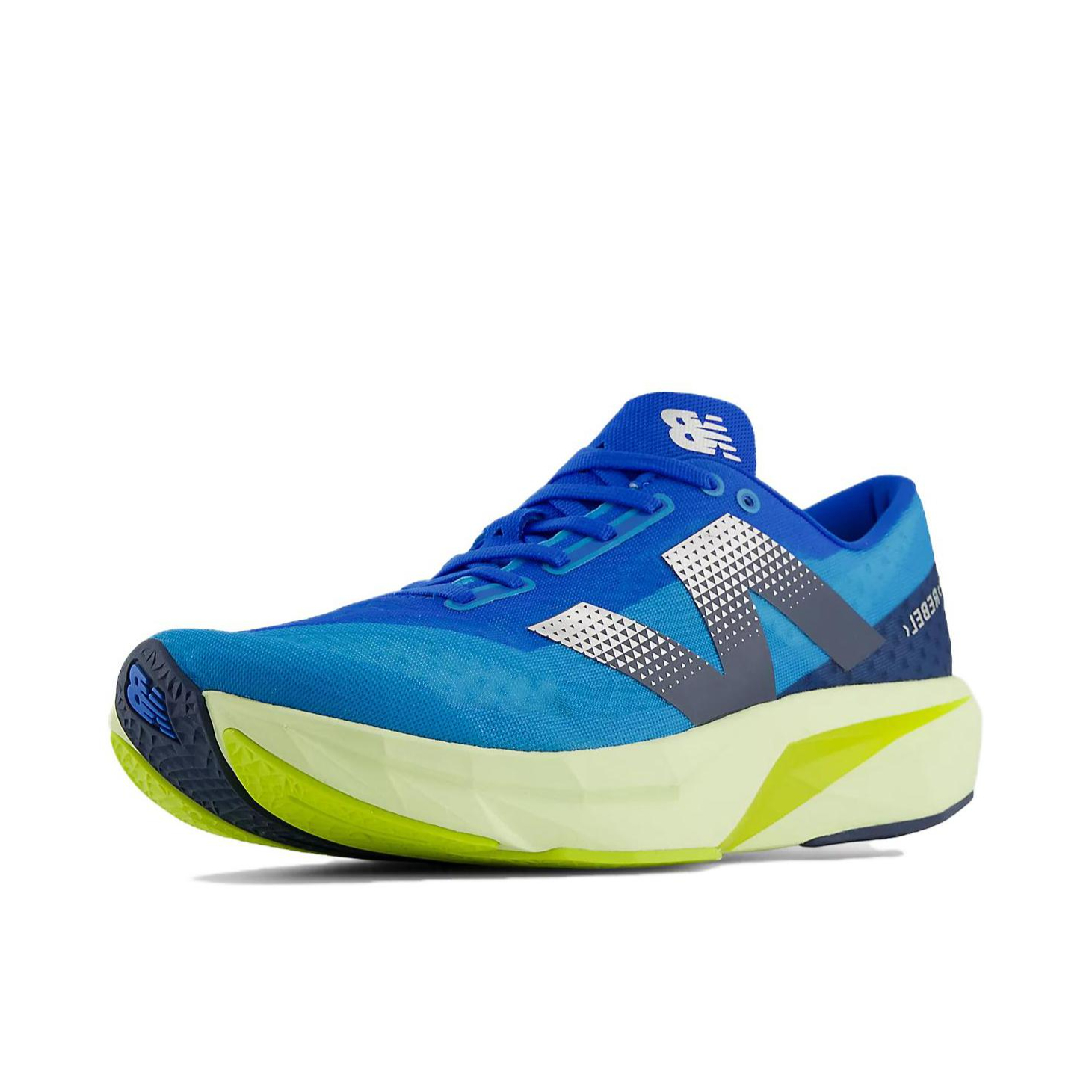 New Balance FuelCell Rebel V4 跑鞋