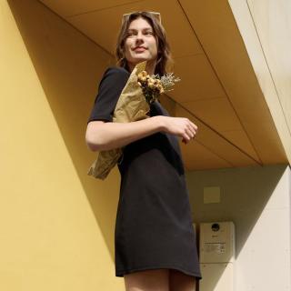 FILA 女装连衣裙女士时尚休闲简约百搭圆领修身针织短袖连衣裙