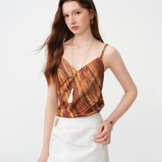 范思蓝恩 海边度假缎面V领吊带 女2026夏新款复古轻奢石珠修身上衣 夏日橙 S