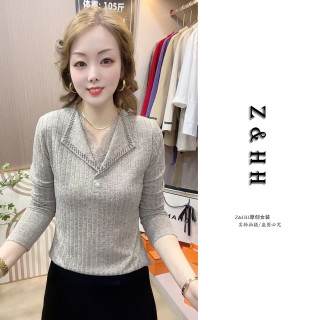 2026春秋季新款女士大码宽松显瘦V领T恤洋气设计感长袖打底上衣服